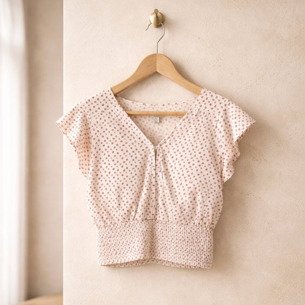 True Craft Cropped Blouse, Size Medium